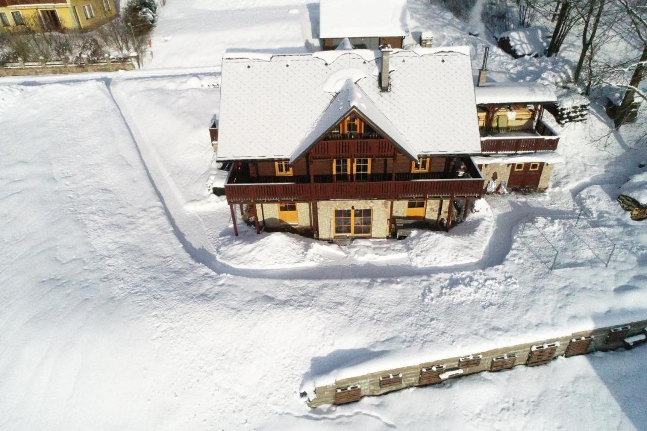 Rodinný dům na Sluneční stráni Dolni Dvur Esterno foto